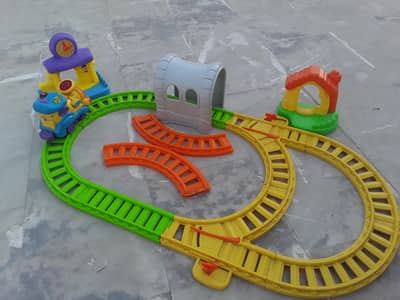 Toy moving train