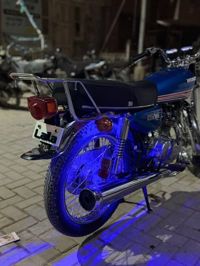 Honda 125ha 83model all documents are clear urgent sale