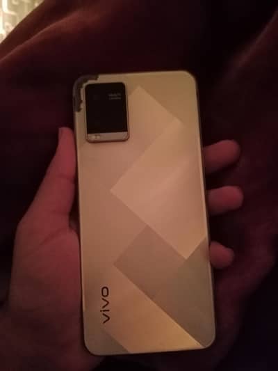 vivo y21 with box
