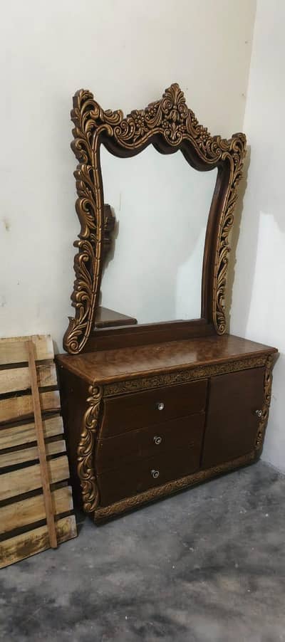 bed dressing saide tebals