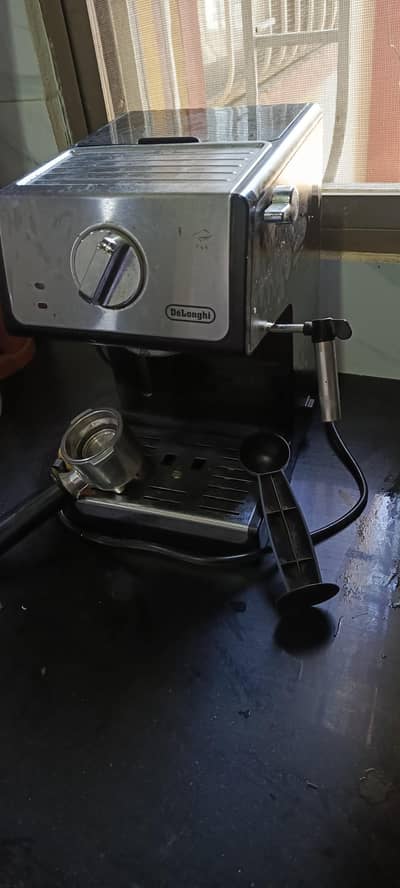 delongi coffee machine