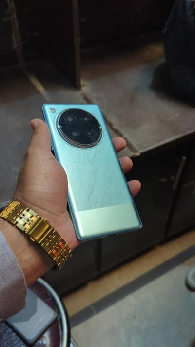 Infinix Zero 40 8 + 5 Gb Ram. . 256 GB rom