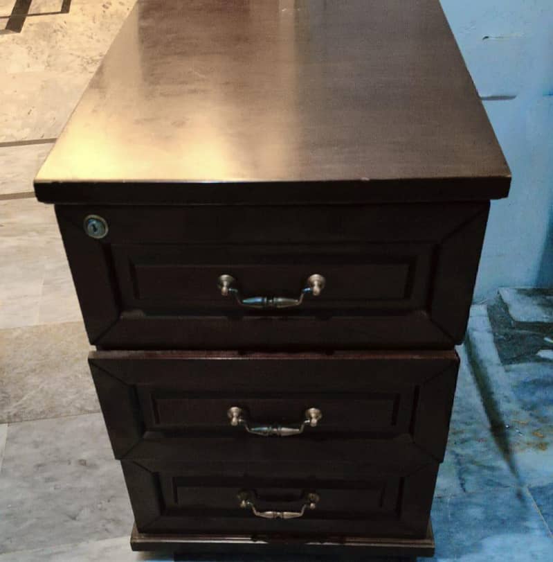 Executive table complete set 1