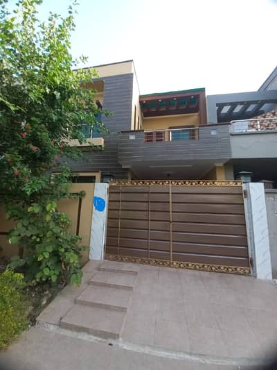 5 Marla Lower Portion Available For Rent In Bahria Town Lahore