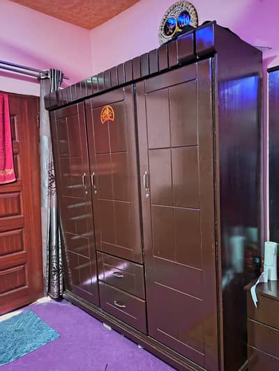 Wardrobe new condition and one dressing table