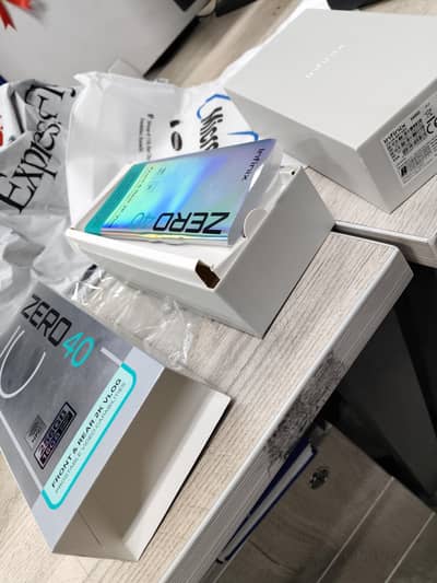 Infinix zero 40 8+8/256gb