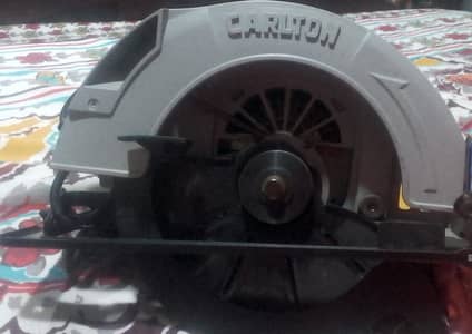 electric Carlton circular saw