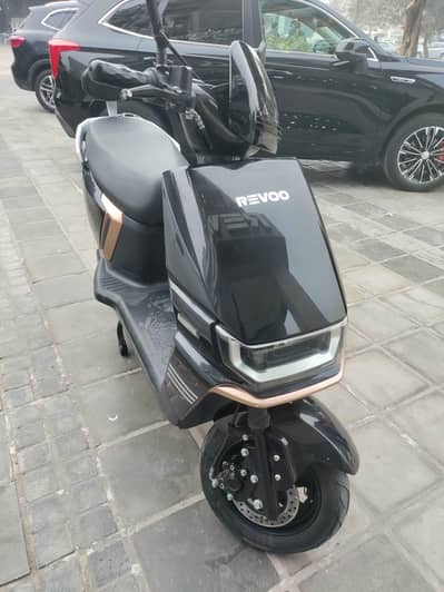 Revoo A12 Electric Bike