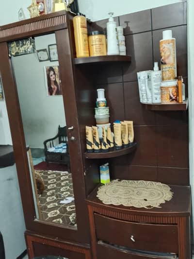 king size bed and dressing table