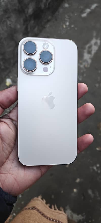 I am sale 16pro bypass 256gb battery health 100 %