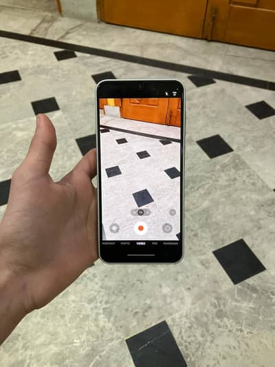 10/10 lush condition samsung galaxy a16 and p9 headset