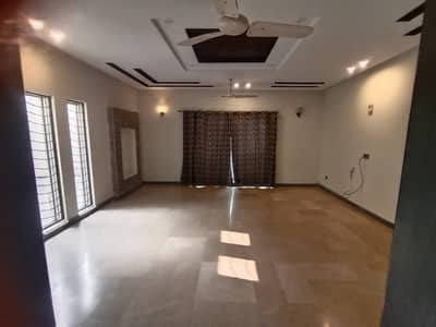 One Kanal Beautiful Upper Portion Available For Rent In Ideal Location Dha Lahore.