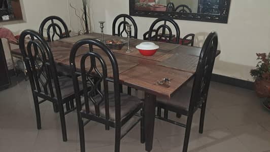 Dining Table with 6 chairs