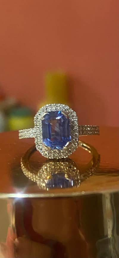  Ceylon Sapphire & Diamond Ring for Sale 