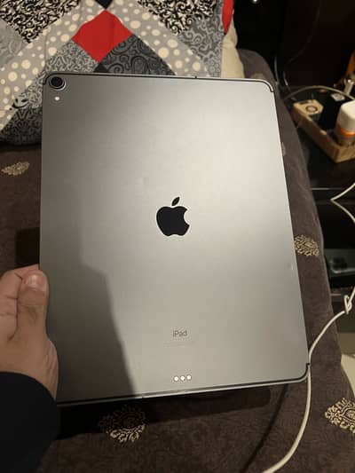 Apple I pad pro 64 gb.