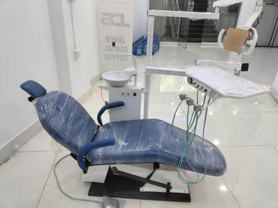 female dental assistant required