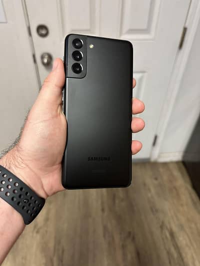 galaxy s21 plus 5g ,8gb ram 128gb memory. esim time remains.