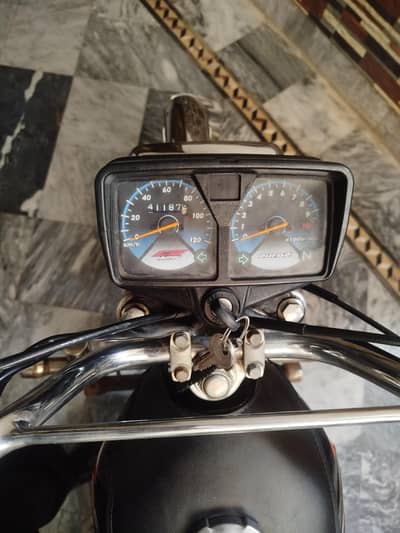 honda 125 black model 21