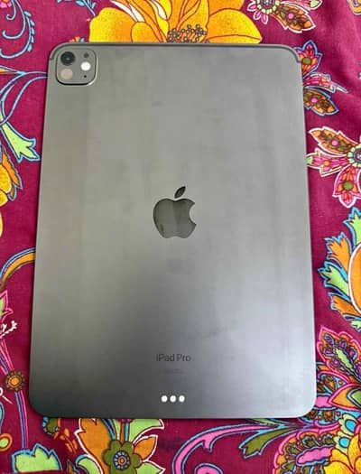 Apple iPad Pro M4 With Apple pencil