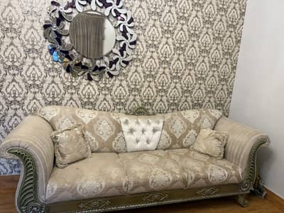 Good condition  decent sofa set