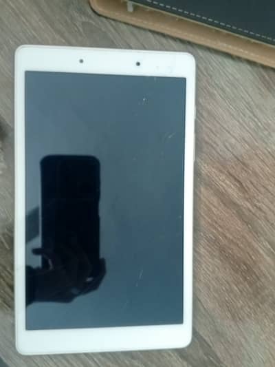 Samsung tab A 2019 T290 8-inch wifi 32GB SILVER FREE TABLET COVER