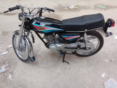 bike ka engine ma kam Hy baki body sai Hy  file Nahi Hy letter hy