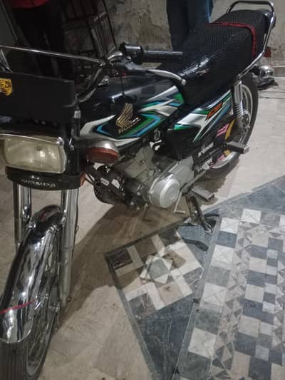 HONDA CG 125  2023 MODEL