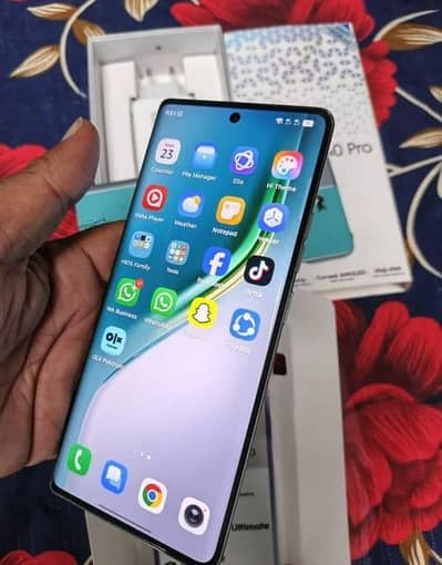 Tacno camon 40 pro 16/256 GB 03292381068 my WhatsApp number