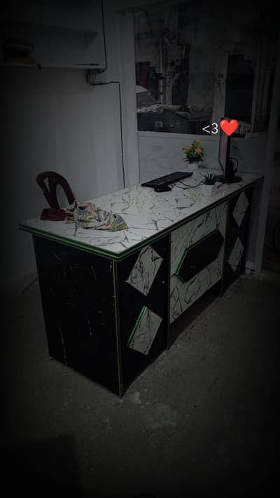 Office table  2 Fit  by 5 fit