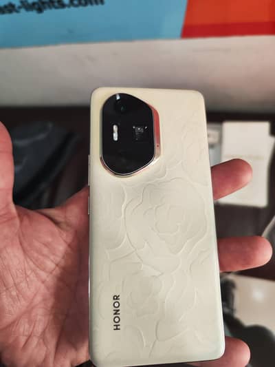 honor 300ultra. . . 16. . . 16. . . . . 1tb. . . . . . non pta