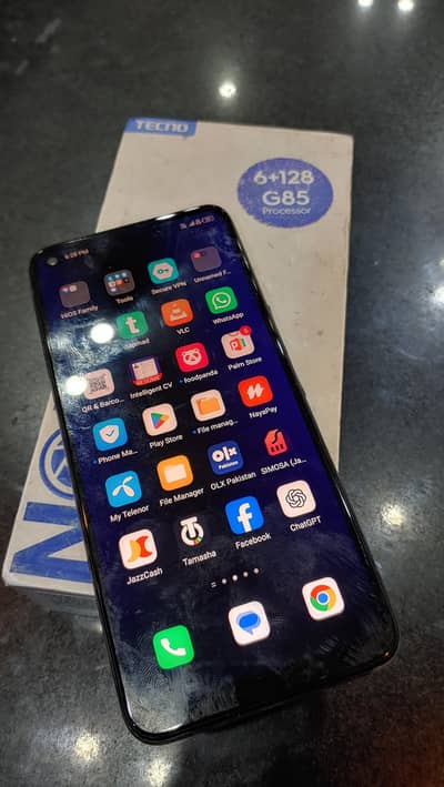 Tecno camon 17 6/128 with box