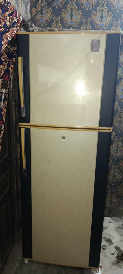 dawlance fridge good condition