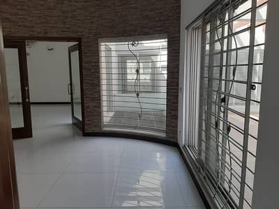 1 Kanal Beautiful House For Rent DHA Phase 4