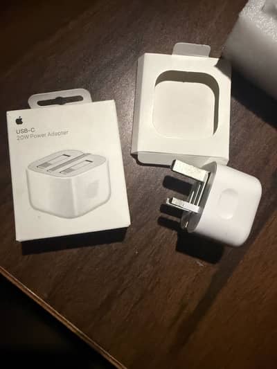 20W USB-C Power Adapter