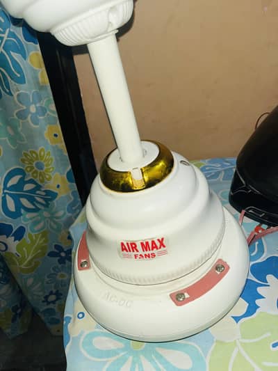 Air max AC/DC fan only 3 month use