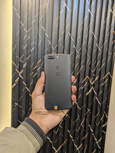 OnePlus 5T