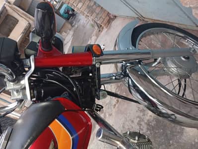 call me on whtsap and sim 03198093513