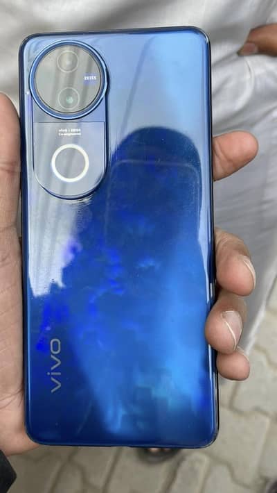 VIVO V50