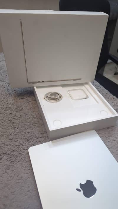Apple MacBook 2022 m2 air 8/256 apple care plus