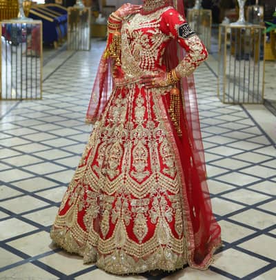 . Special Bridal lahnga for urgently need for sale