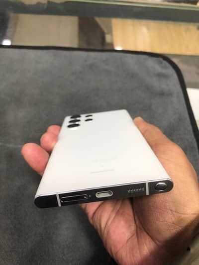 S22 Ultra Pta Approved 12 gb ram 256 gb Little pin dot on screen