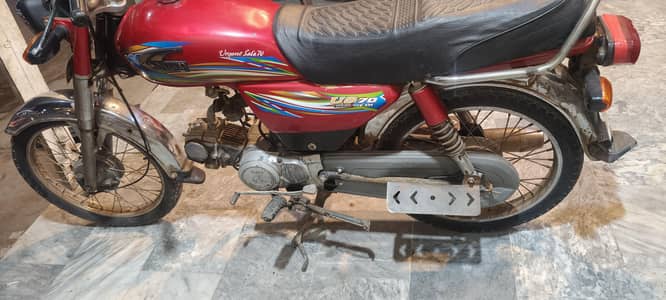 Engine all ok bike ka kagaz be clear hy biomatrac be mil jae gi sath h