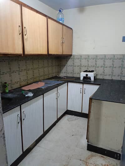 02 Marla Ground Portion Available For Rent (Ghousia Colony)