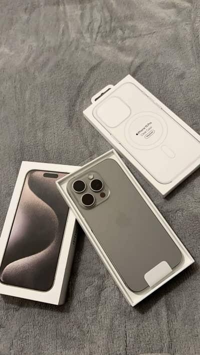 Apple iPhone 15 Pro Max – Original – Smooth