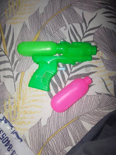 good condition water gun