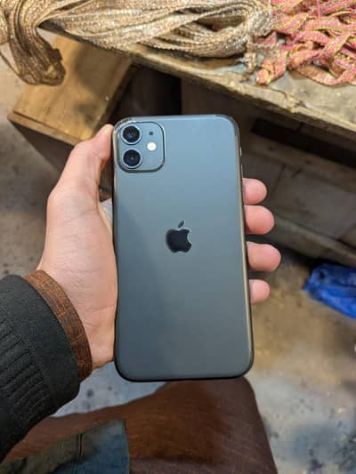 iphone 11 -64-gb-battery health 83 all ok water pack