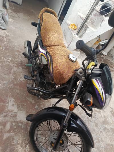 Honda pridor 100 cc All ok mere name h garri exchange possible new tyr