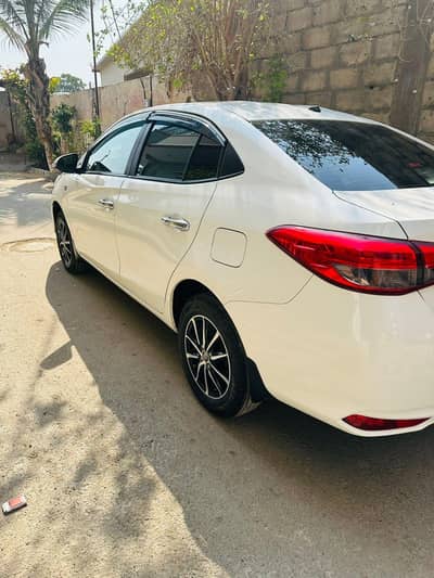 Toyota Yaris 1.5 CVT 2021 zero condition