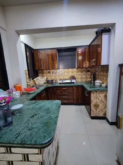 3 bed dd corner apartment with Roof for Sale in Teacher society