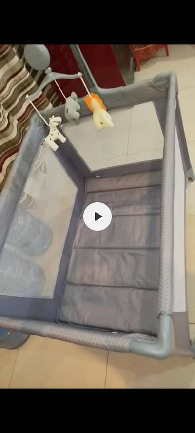 baby carry cot and play pen